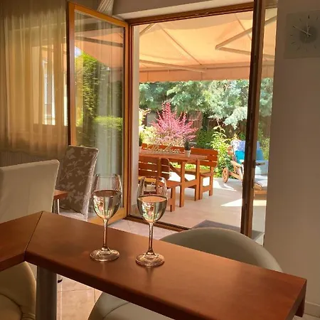 Relax Vendeghaz 빌라