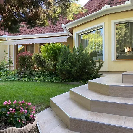 Relax Vendeghaz Vila Gárdony